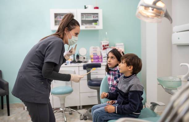 Best Root Canal Treatment  in Las Lomas, TX